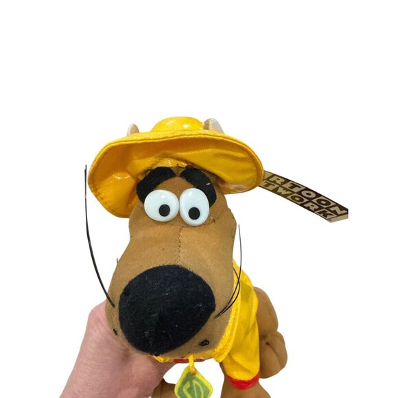 Scooby-Doo Vintage Plush In Yellow Raincoat Cartoon Network Collectible NWT - Picture 3 of 8